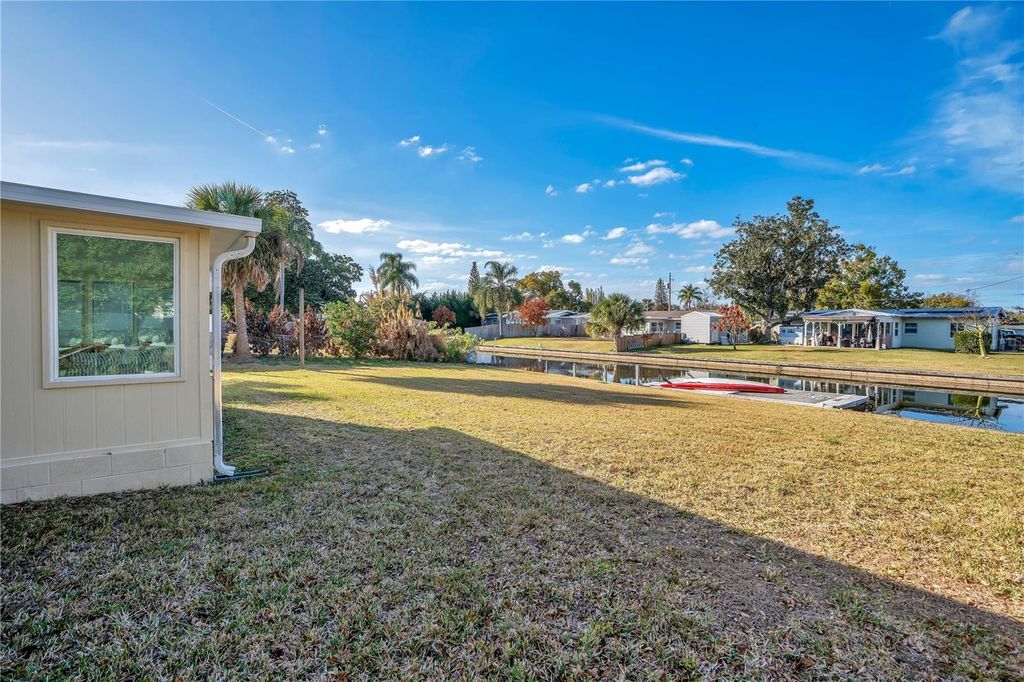 Image 40 of property listing at 2801 GULFSTREAM ROAD, Orlando, FL 32805