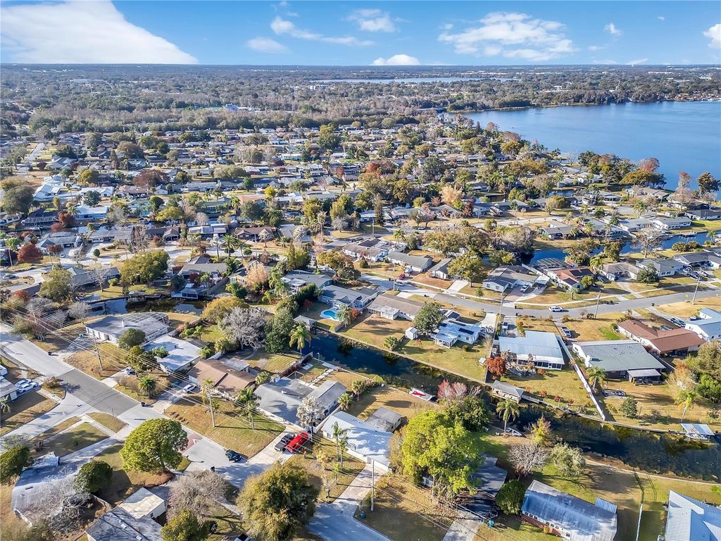 Image 52 of property listing at 2801 GULFSTREAM ROAD, Orlando, FL 32805