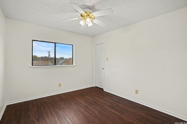 8011 Cherry Glade, Converse, TX 78109