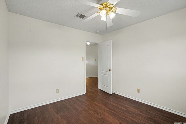 8011 Cherry Glade, Converse, TX 78109