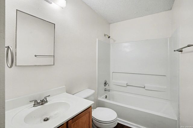 8011 Cherry Glade, Converse, TX 78109