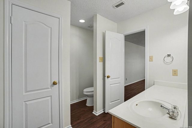 8011 Cherry Glade, Converse, TX 78109