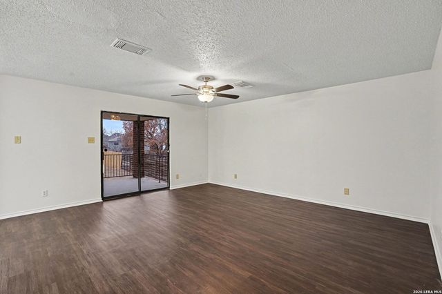 8011 Cherry Glade, Converse, TX 78109