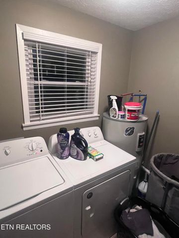 387 Dogwood Heights Drive, Tazewell, TN 37879