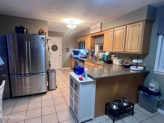 387 Dogwood Heights Drive, Tazewell, TN 37879