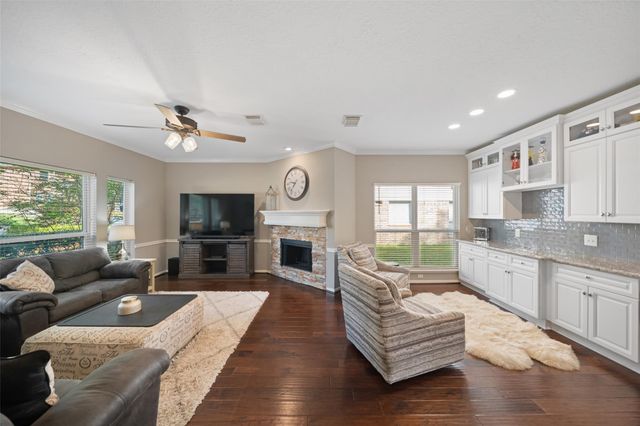 18910 Hikers Trail Drive, Humble, TX 77346