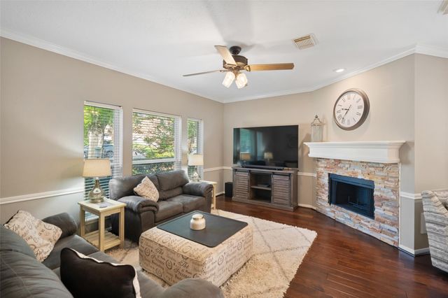 18910 Hikers Trail Drive, Humble, TX 77346