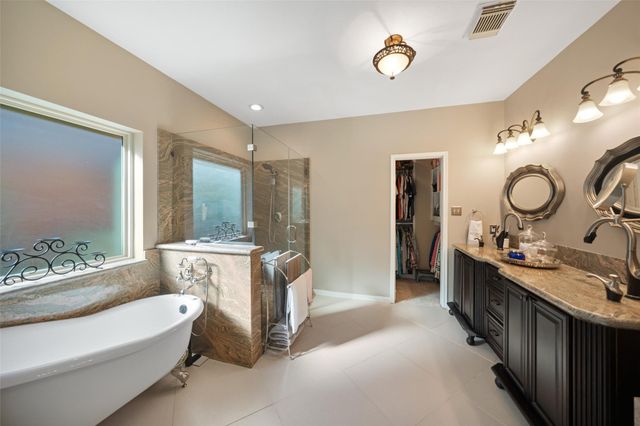 18910 Hikers Trail Drive, Humble, TX 77346