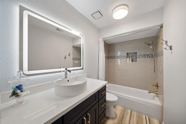 18910 Hikers Trail Drive, Humble, TX 77346