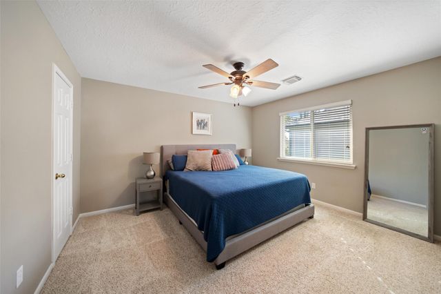 18910 Hikers Trail Drive, Humble, TX 77346