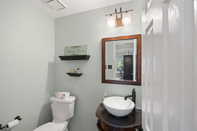 18910 Hikers Trail Drive, Humble, TX 77346