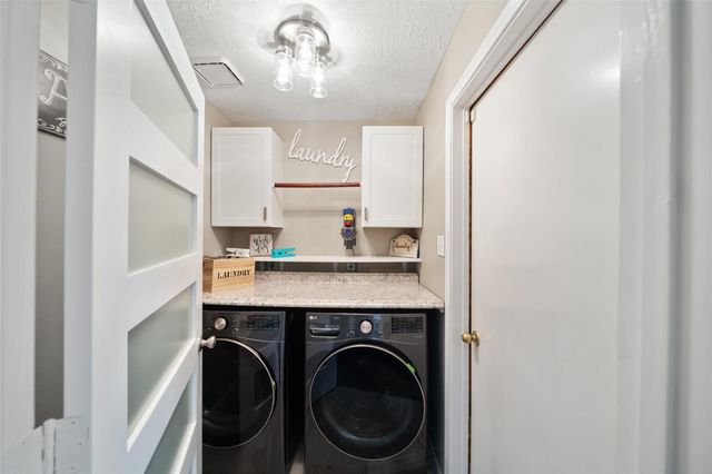 18910 Hikers Trail Drive, Humble, TX 77346