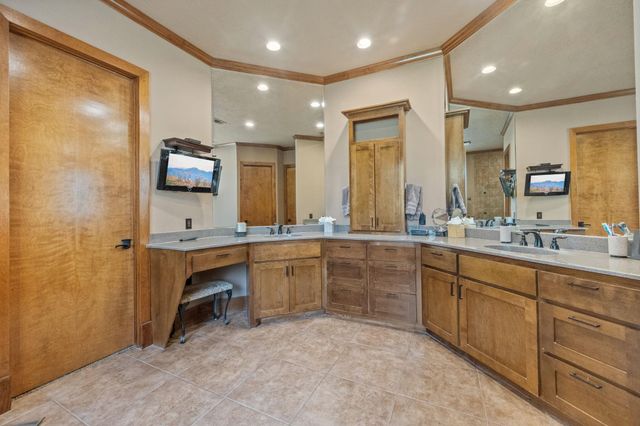 9453 Deer Path Lane, Magnolia, TX 77354