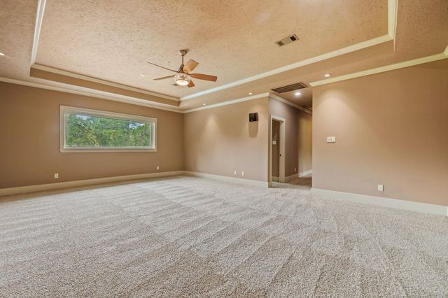 9453 Deer Path Lane, Magnolia, TX 77354