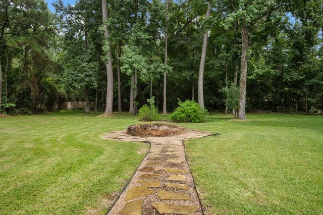 9453 Deer Path Lane, Magnolia, TX 77354