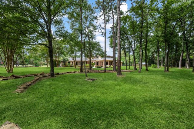 9453 Deer Path Lane, Magnolia, TX 77354