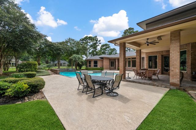9453 Deer Path Lane, Magnolia, TX 77354