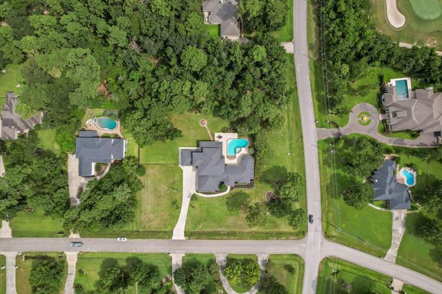 9453 Deer Path Lane, Magnolia, TX 77354