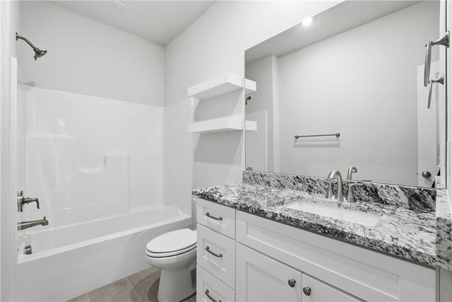 2300 N Lexington Street, Siloam Springs, AR 72761