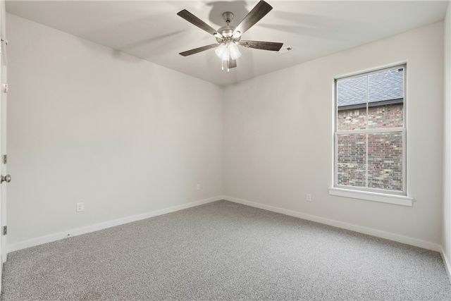 2300 N Lexington Street, Siloam Springs, AR 72761