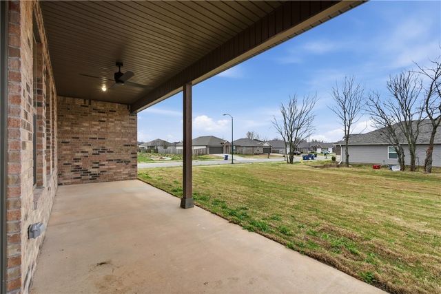 2300 N Lexington Street, Siloam Springs, AR 72761