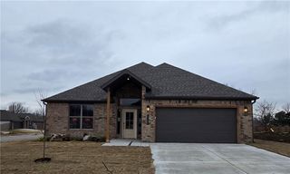 2300 N Lexington Street, Siloam Springs, AR 72761