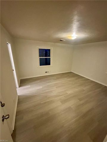 8145 Camellia RD, Norfolk, VA 23518