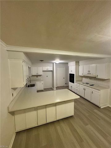 8145 Camellia RD, Norfolk, VA 23518