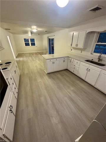 8145 Camellia RD, Norfolk, VA 23518