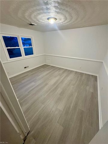 8145 Camellia RD, Norfolk, VA 23518