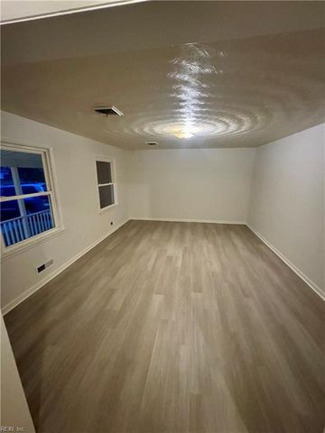 8145 Camellia RD, Norfolk, VA 23518