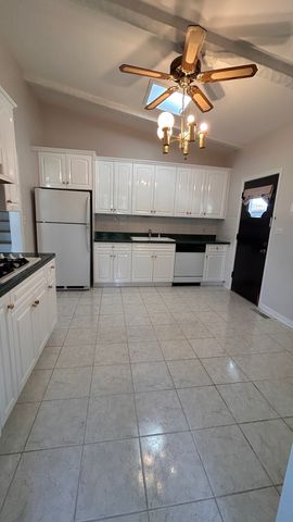 8501 W Normal Avenue, Niles, IL 60714