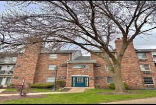 4316 W Shamrock Lane 3C, Mchenry, IL 60050