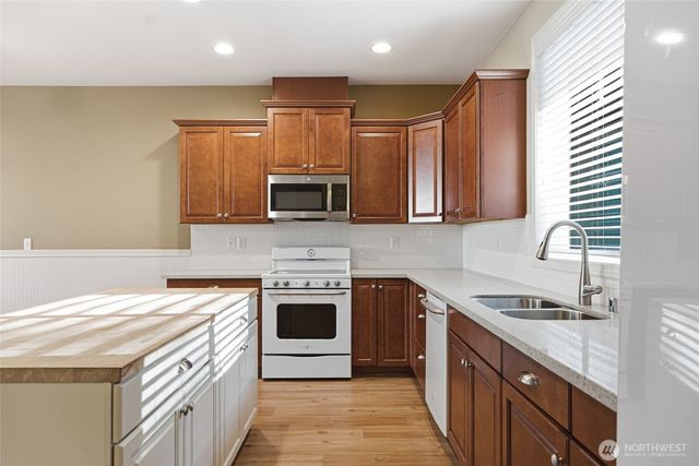 16431 77th Avenue Ct E, Puyallup, WA 98375