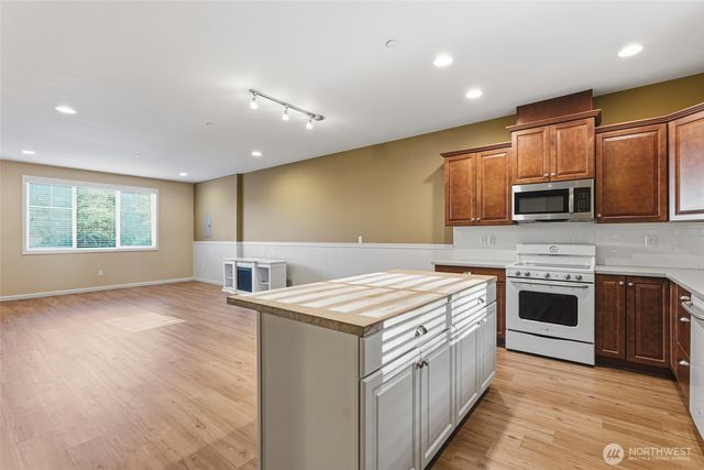 16431 77th Avenue Ct E, Puyallup, WA 98375