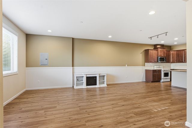 16431 77th Avenue Ct E, Puyallup, WA 98375