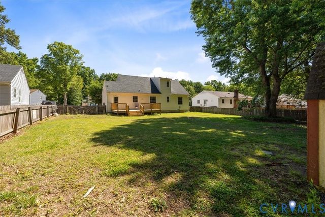 5507 Chanson Rd, Chesterfield, VA 23237