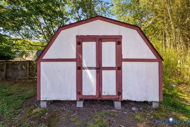 5507 Chanson Rd, Chesterfield, VA 23237