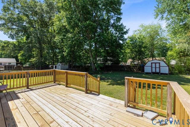 5507 Chanson Rd, Chesterfield, VA 23237