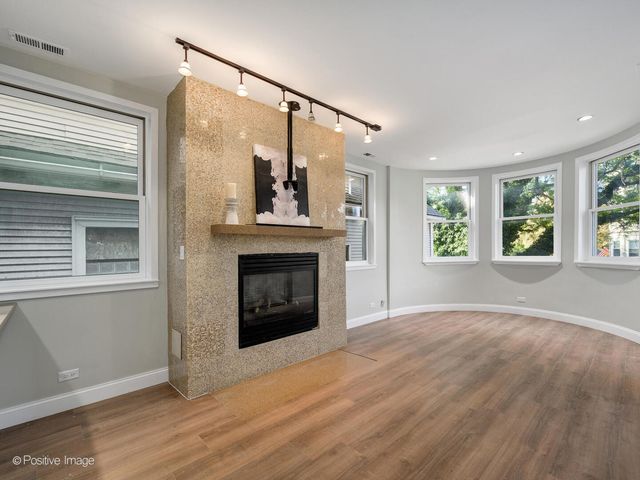 3033 N Racine Avenue 2, Chicago, IL 60657