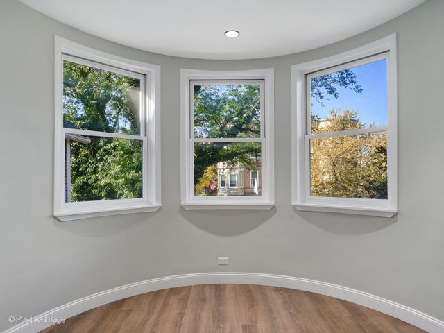 3033 N Racine Avenue 2, Chicago, IL 60657