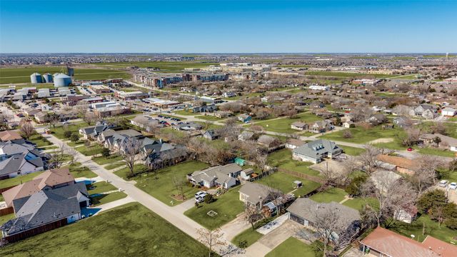 305 E 3RD Street, Prosper, TX 75078