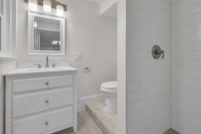 1155 Saint Johns Avenue H, Highland Park, IL 60035