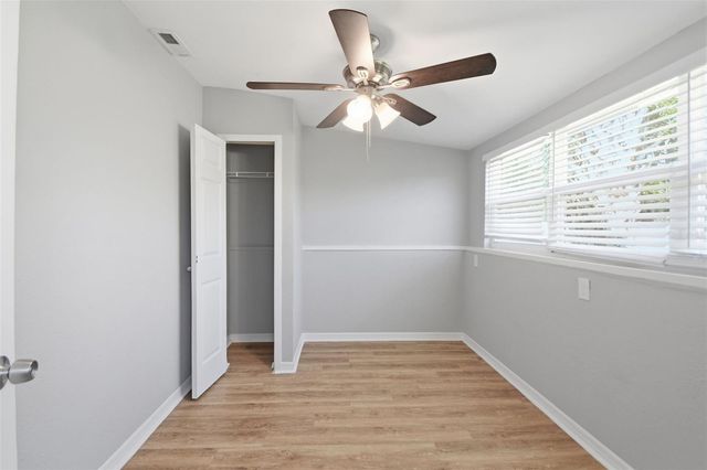 833 61ST AVENUE NE, St Petersburg, FL 33703