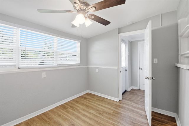 833 61ST AVENUE NE, St Petersburg, FL 33703