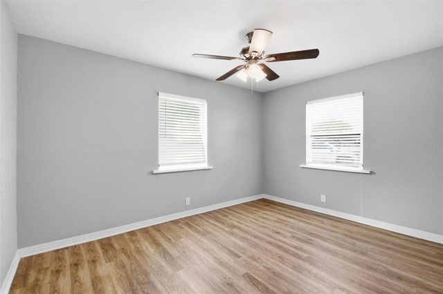 833 61ST AVENUE NE, St Petersburg, FL 33703