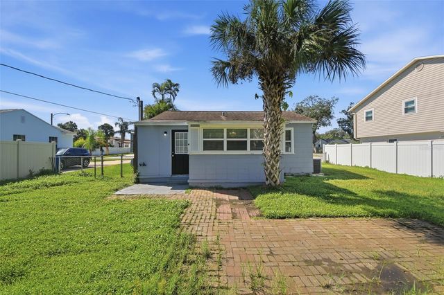 833 61ST AVENUE NE, St Petersburg, FL 33703
