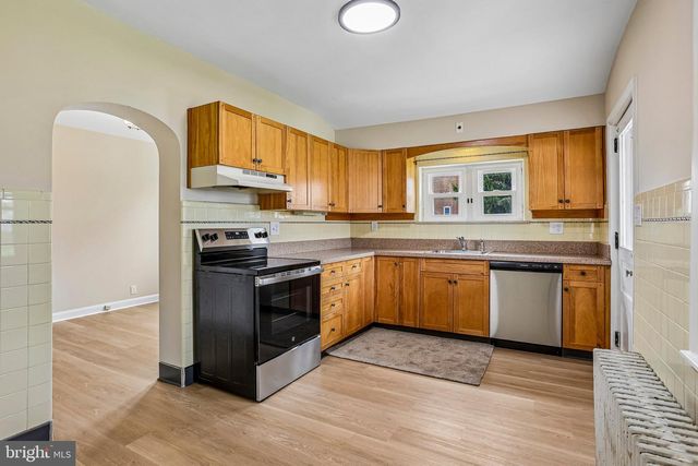 427 W RACE ST, Pottstown, PA 19464