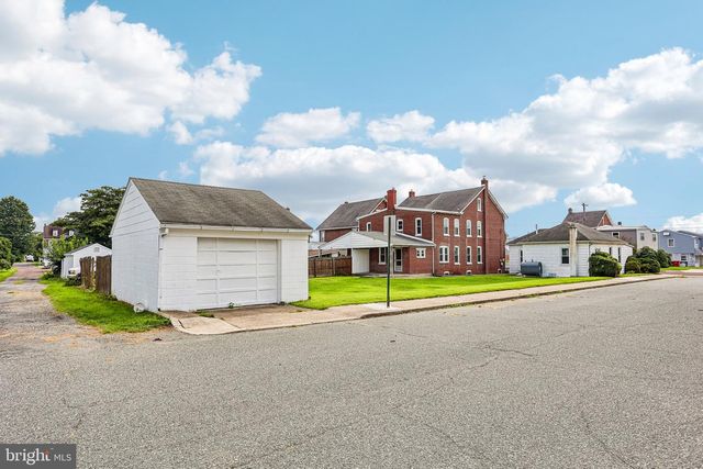 427 W RACE ST, Pottstown, PA 19464