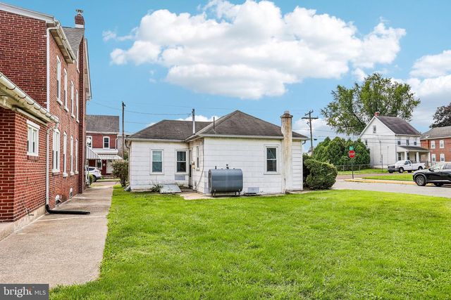 427 W RACE ST, Pottstown, PA 19464